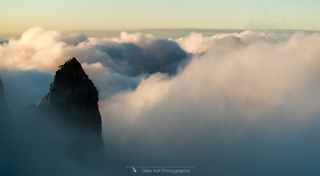 le Maido et les nuages