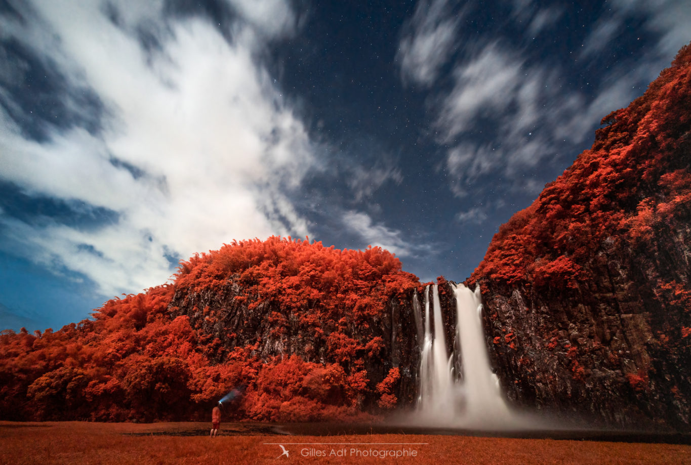 la nuit à la Cascade rouge