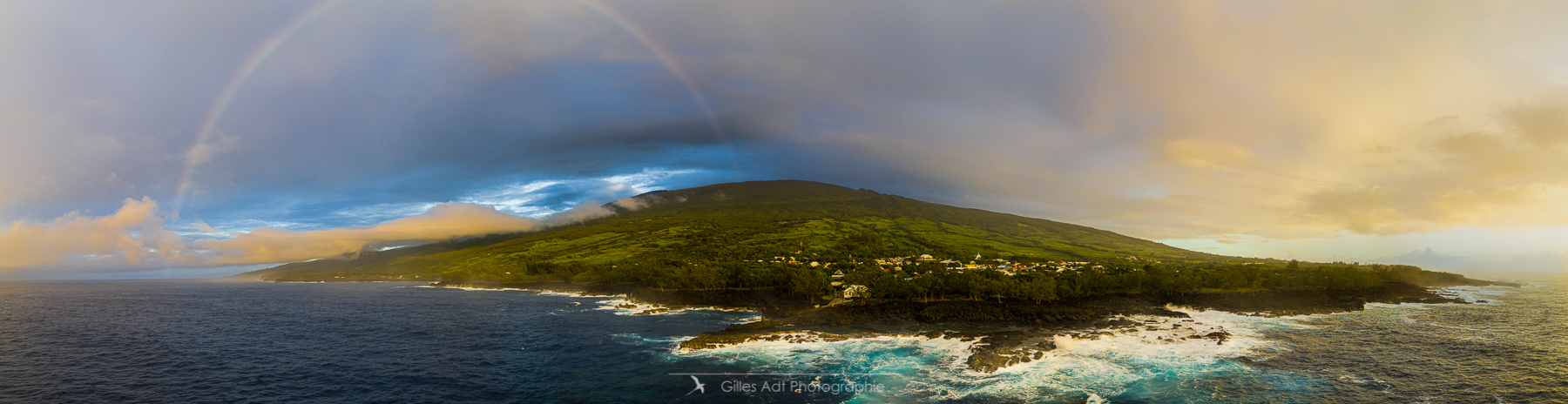 Panoramas d’une ile au drone