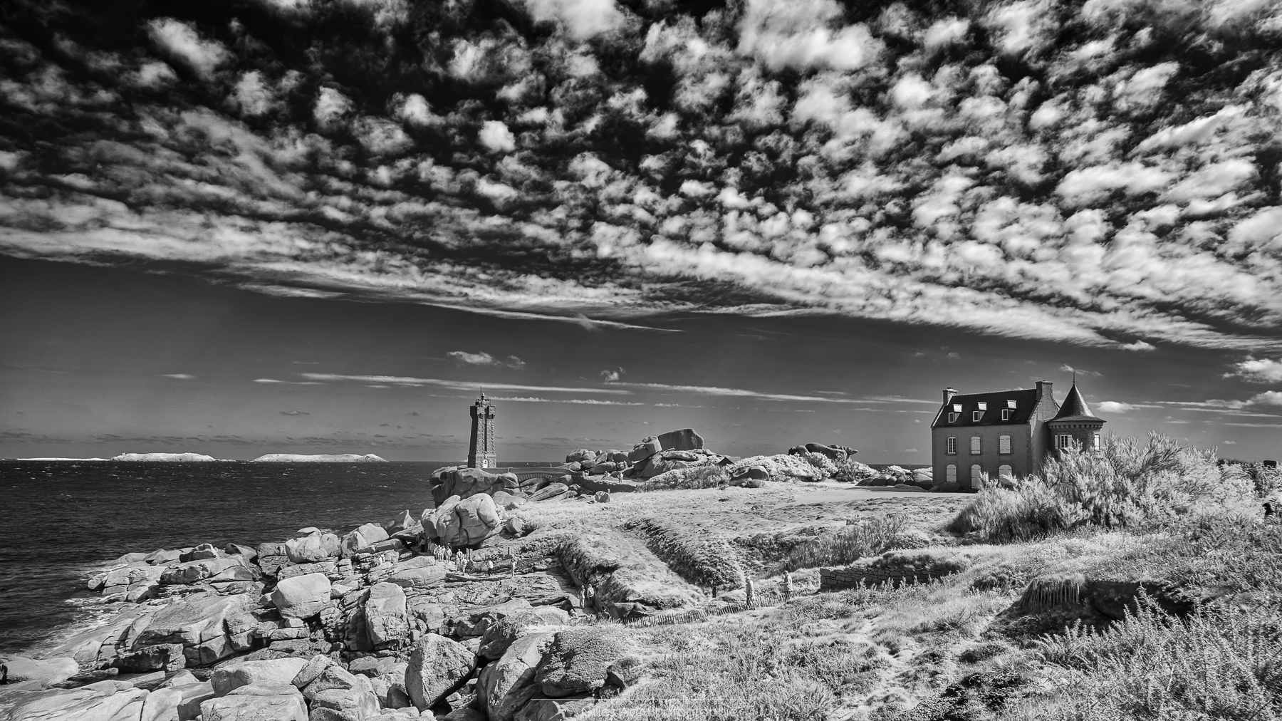 le Phare de Mean Ruz et la baie de Ploumanac’h