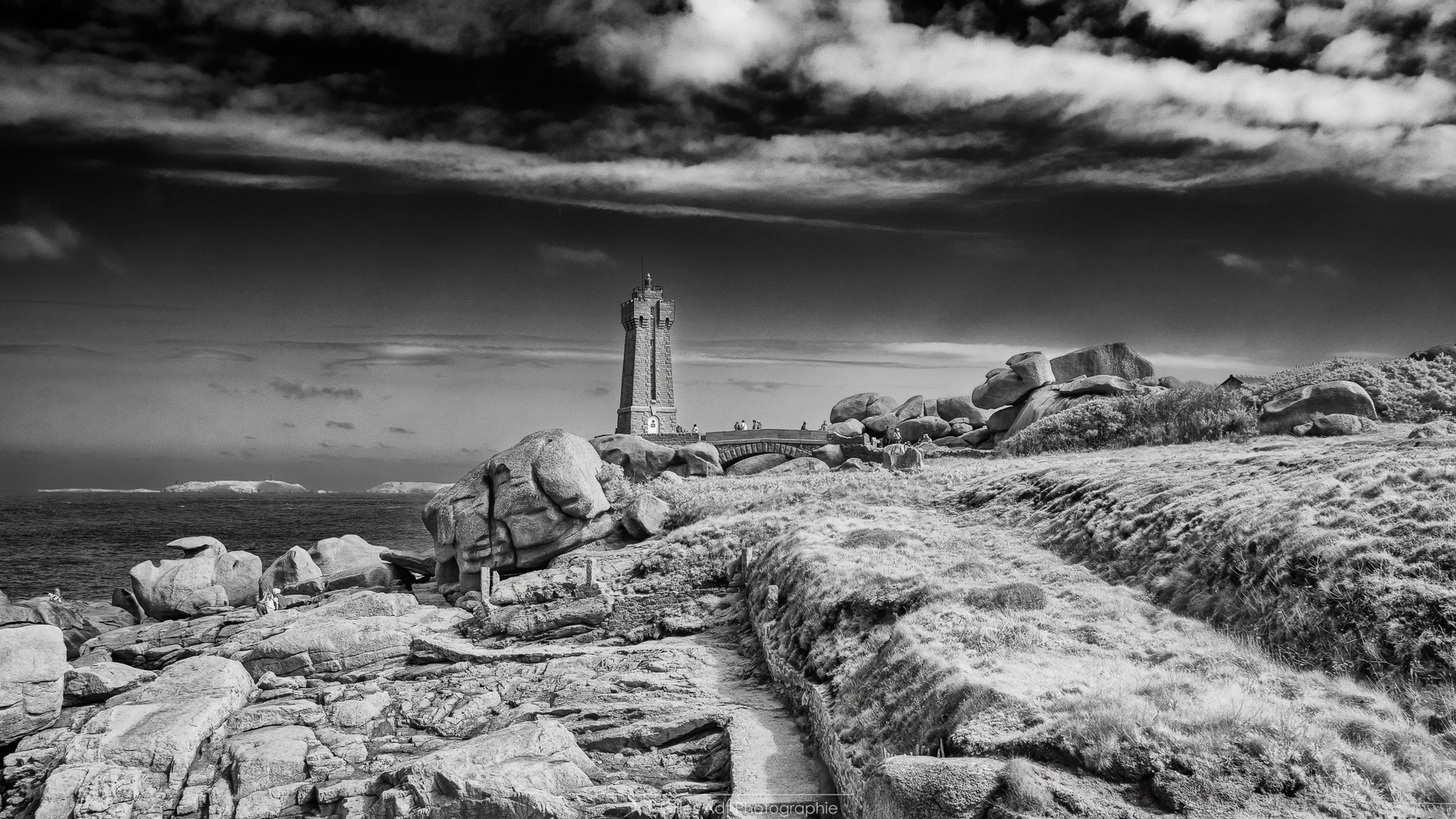 le Phare de Mean Ruz et la baie de Ploumanac’h
