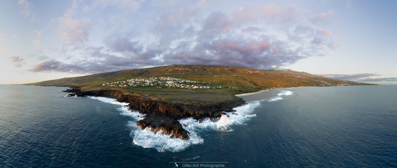 panorama au drone de la Pointe aux châteaux
